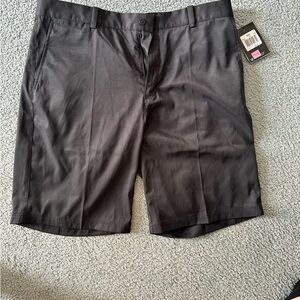 Men’s Nike golf shorts